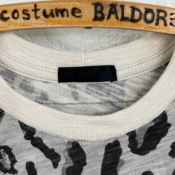 ATM Anthony Thomas Melillo Gray Black Leopard Print Schoolboy Crew T-shirt - Picture 9 of 9